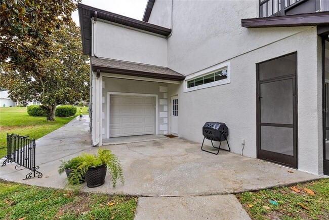 Building Photo - 15029 Green Valley Blvd