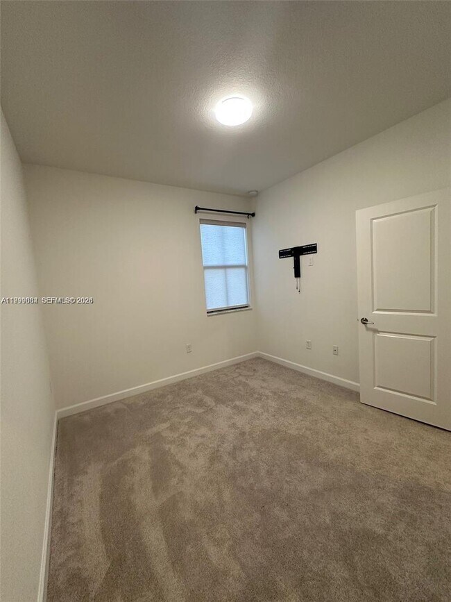 Building Photo - 12868 SW 232nd Ter