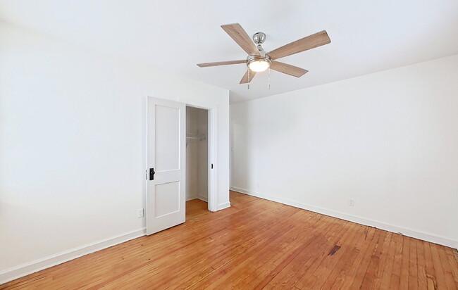 Building Photo - Pristine Neptune Beach Efficiency Unit Remodel: 2 Blocks to the Sand and Walkable to Everything!