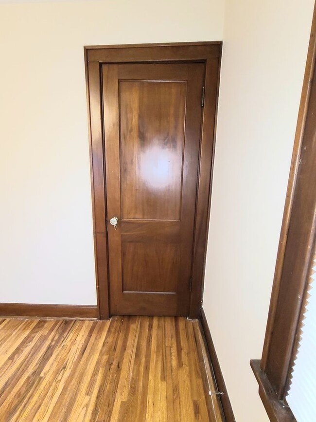 Building Photo - 34 W Tulane Rd