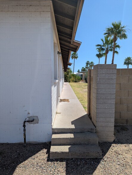 Building Photo - 343 N 93rd St