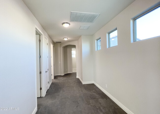 Building Photo - 2902 E Ebony Dr