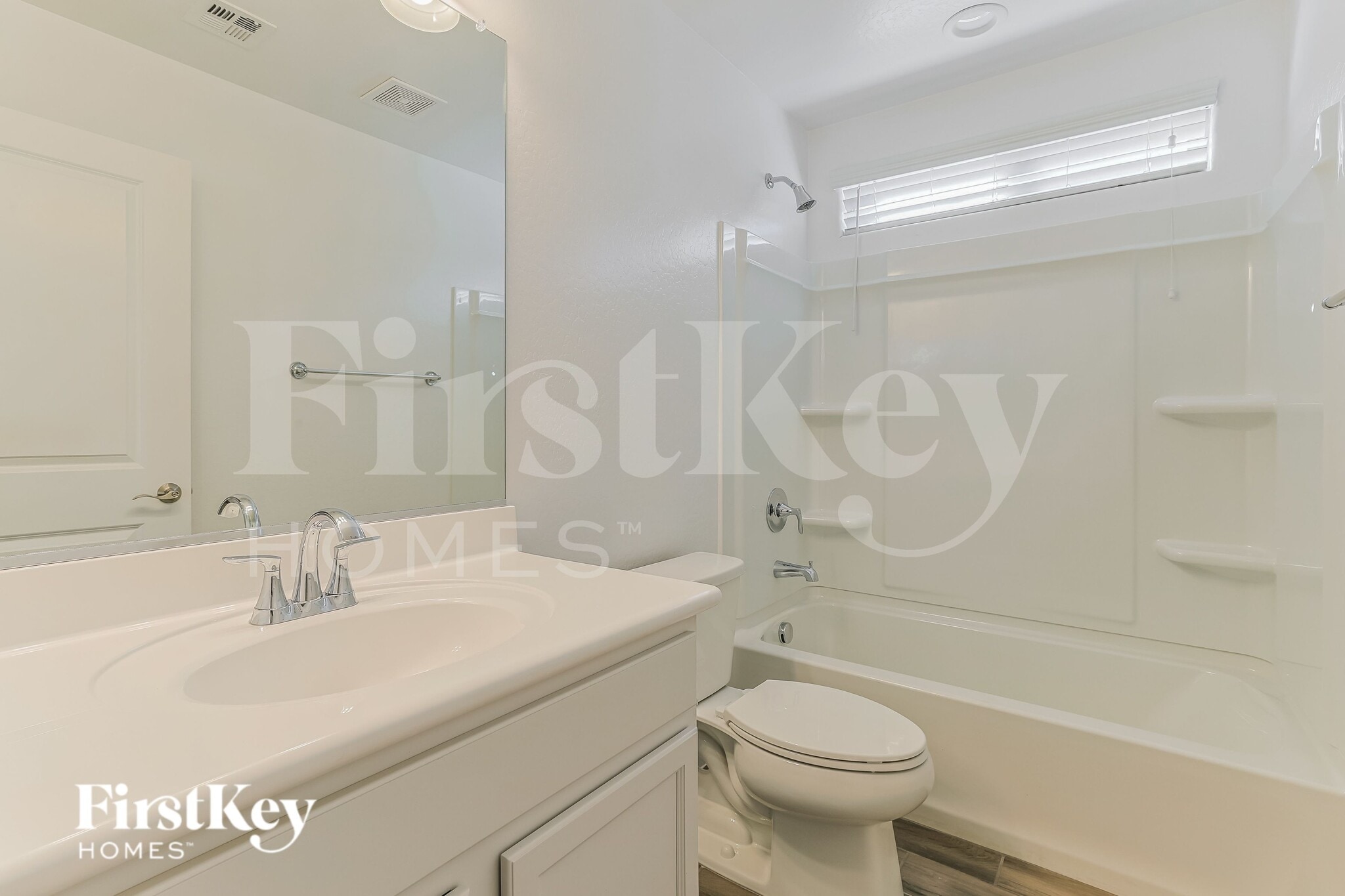 Building Photo - 257 N Sunrise