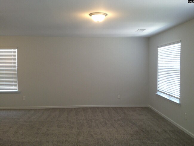 Building Photo - 1425 Tamarind Ln