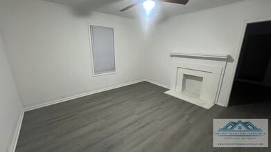 Building Photo - 233 N Royal Ave