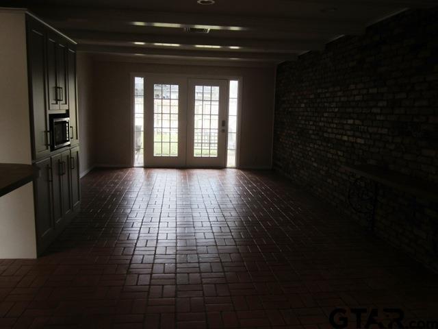 Building Photo - 328 Brookwood Dr