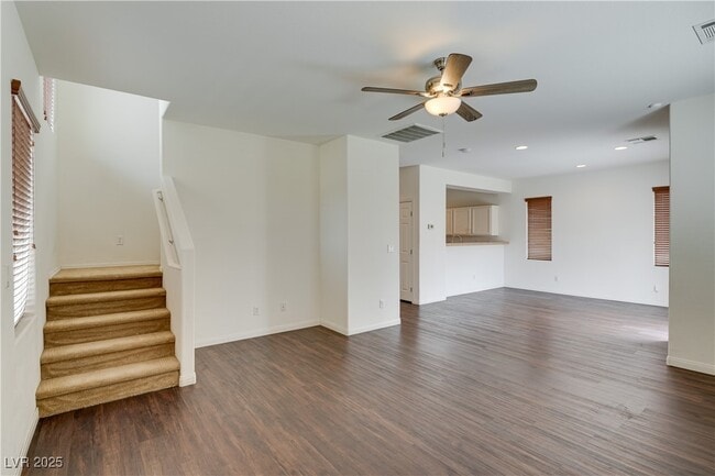 Building Photo - 4409 Santa Clarita Ave