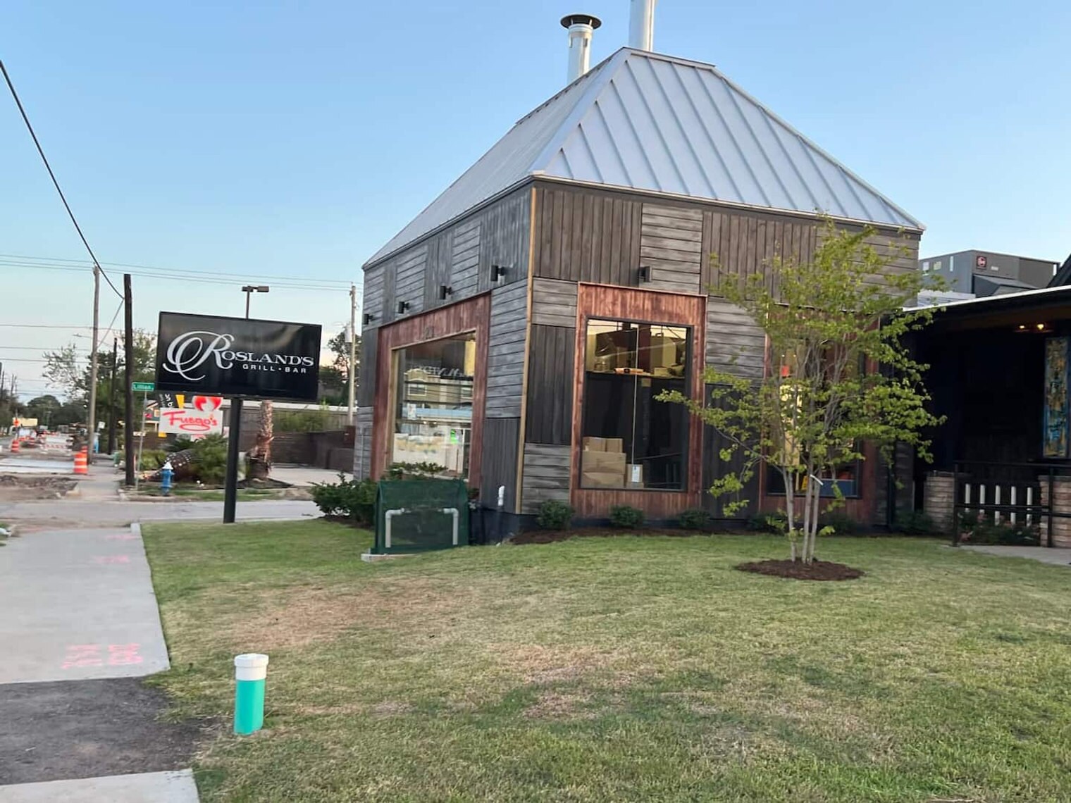 Building Photo - 1111 Shepherd Dr