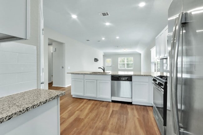 Building Photo - 6854 Hibiscus Falls