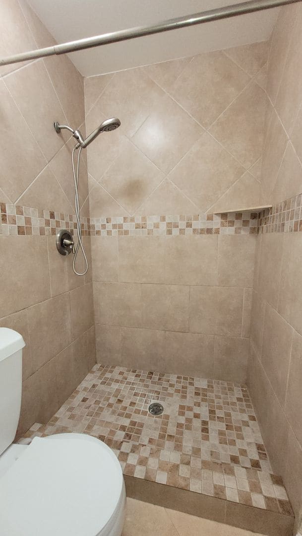 Building Photo - Popular Escondido Single Story 3 Bedroom Home!