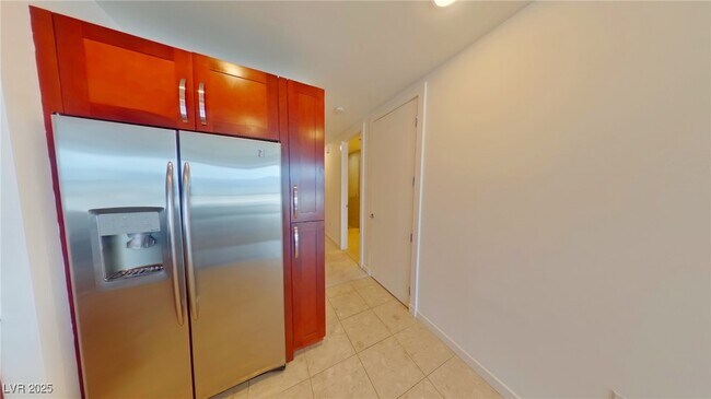 Building Photo - 4575 Dean Martin Dr
