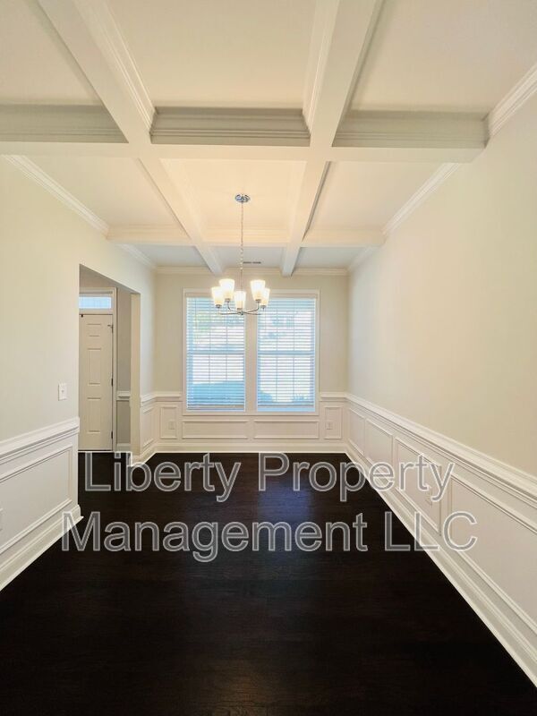 Building Photo - 326 Countryside Dr