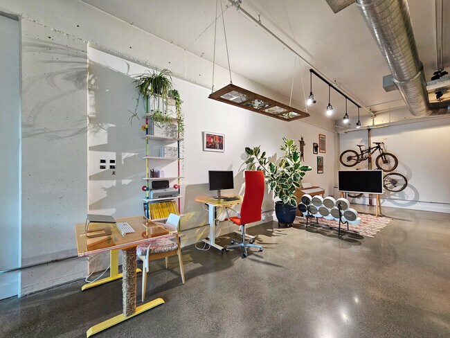 Building Photo - 80 Vine St