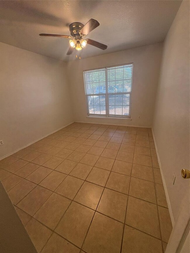 Building Photo - 616 Paso Fino Trail