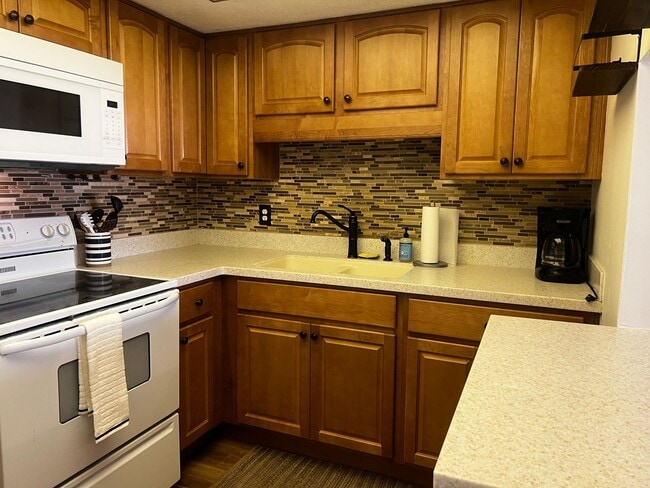 Building Photo - 2BD/1BA on Venice Island