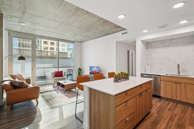 Building Photo - 222 E Jefferson St