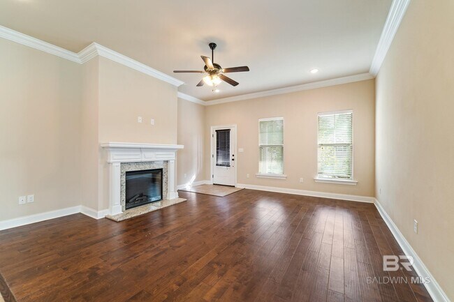 Building Photo - 782 Serpentine Dr