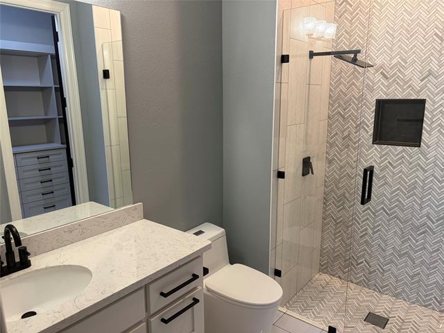 Building Photo - 1147 Spencer St S