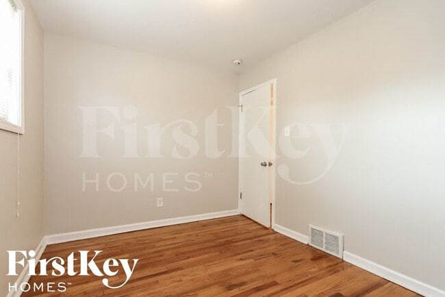 Building Photo - 4561 W 84th Pl