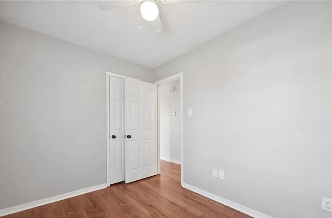 Building Photo - 6295 Banshire Dr