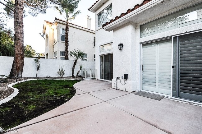 Building Photo - 9129 Eagle Ridge Dr
