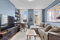 Building Photo - 935 Park Ave