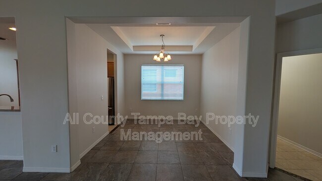 Building Photo - 17449 New Cross Cir