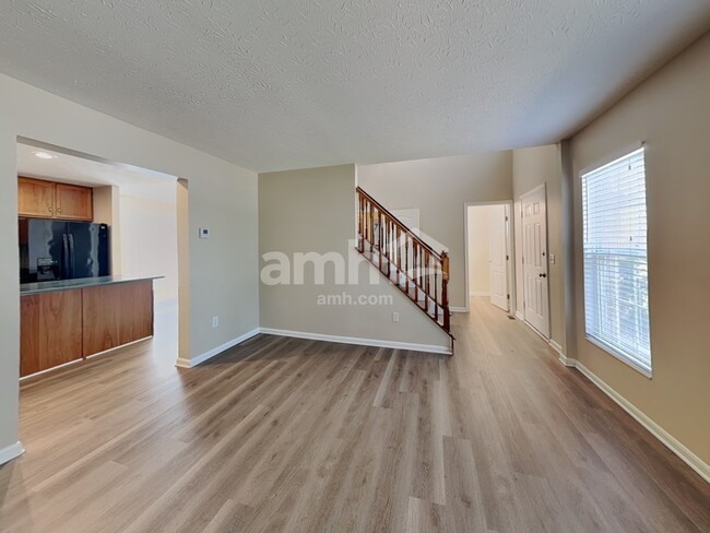 Building Photo - 1205 Emery Ridge Dr