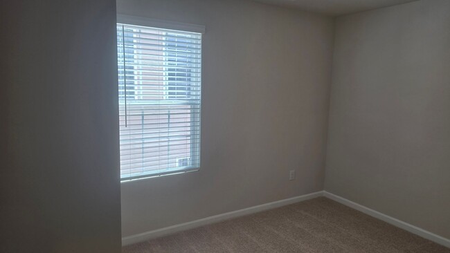 Building Photo - New Home with 5BR/2.5BA, Loft Area, Primar...