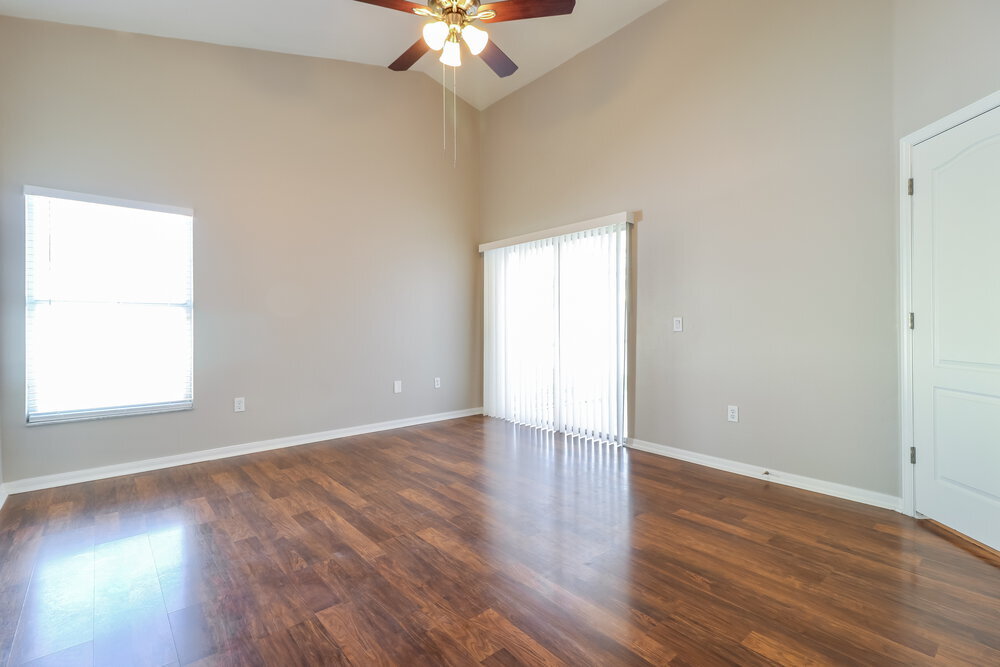 Building Photo - 25802 Bloomsbury Ct