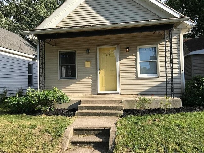 Building Photo - 513 W Lawrence St
