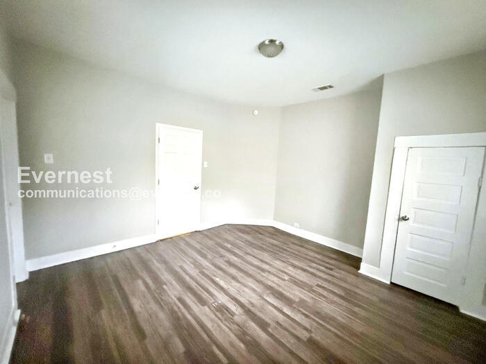 Building Photo - 115 Front St