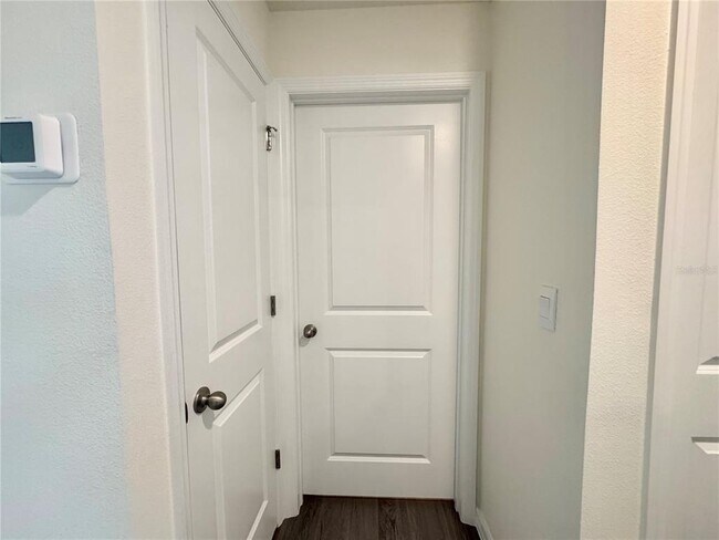 Building Photo - 36015 Sunflower Hl Dr