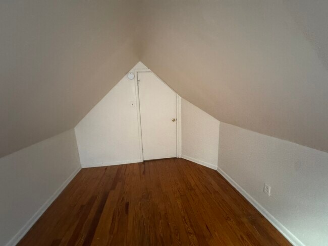 Building Photo - 500 S Lincoln St