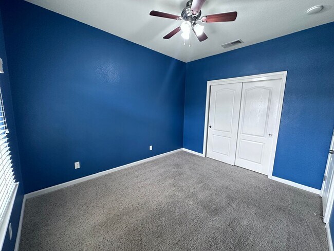 Building Photo - NW Visalia home coming soon!