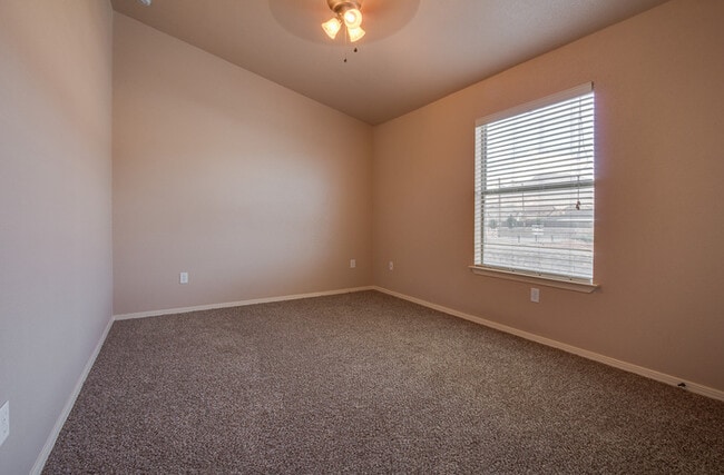 Building Photo - Stunning home for rent in Northeast El Paso