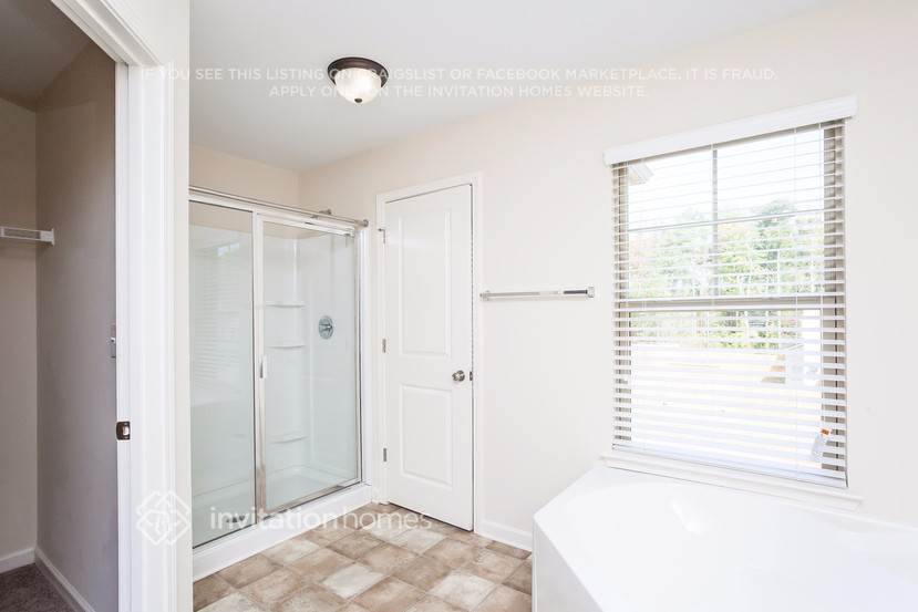 Building Photo - 438 Forrest Hills Dr