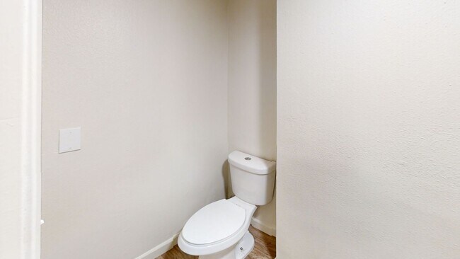 Building Photo - Newly Remodeled 4-Bedroom Home in Del Rey, CA