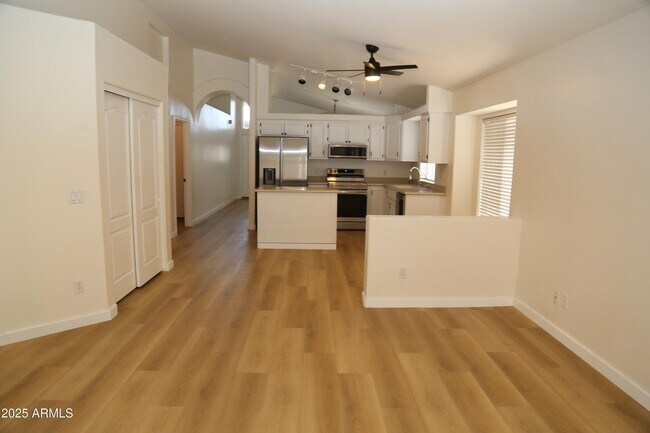 Building Photo - 18602 N 2nd Ave