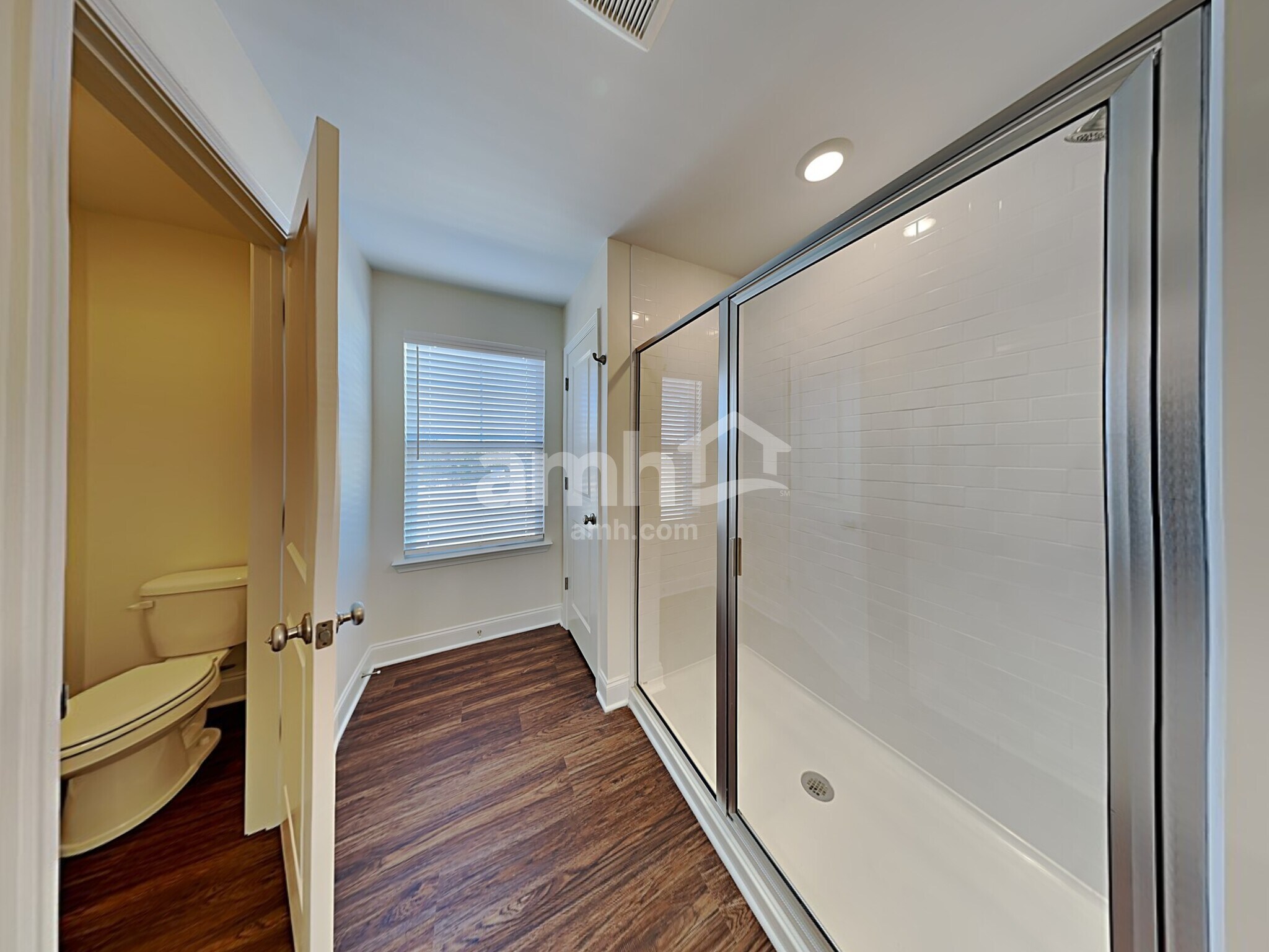 Building Photo - 3016 Esquire Dr