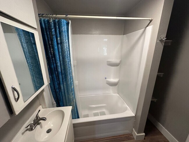 Building Photo - 629/631 Park Avenue