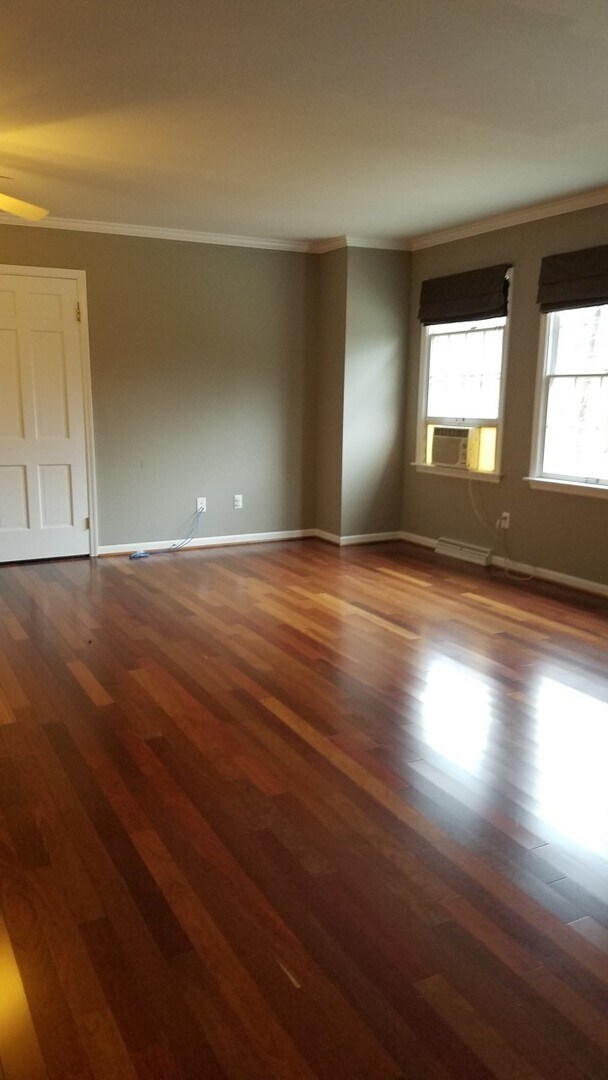 Building Photo - Beautiful, Executive Home located on Bloom...