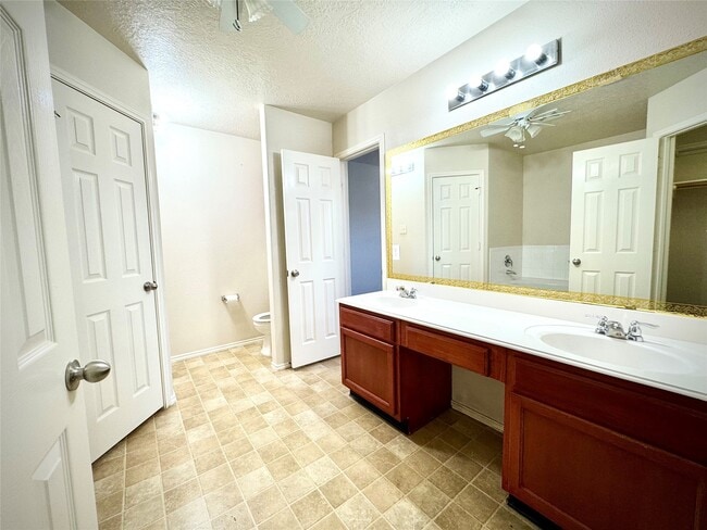 Building Photo - 10723 Ocelot Ln