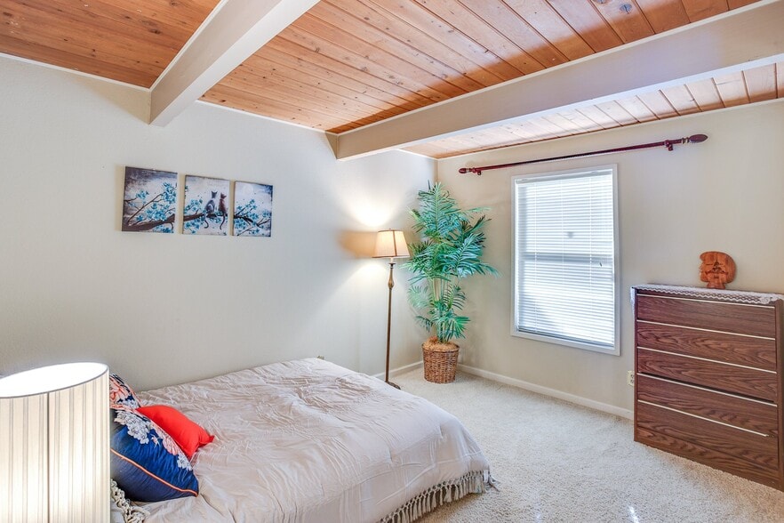 Second bedroom - 26332 135th Ave SE