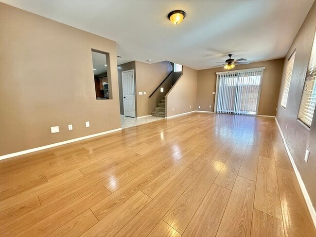 Building Photo - Fabulous 3-Bedroom, 2.5 Bathroom home!!