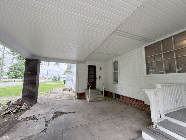 Building Photo - 512 N Pearl St