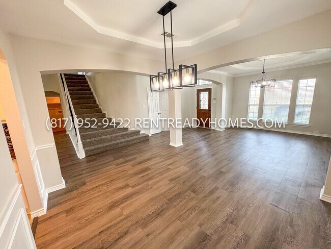 Building Photo - 2221 Overton Dr