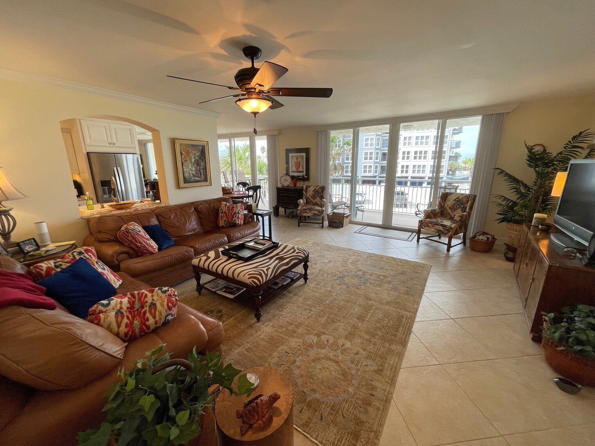 Building Photo - 1601 Ocean Dr S