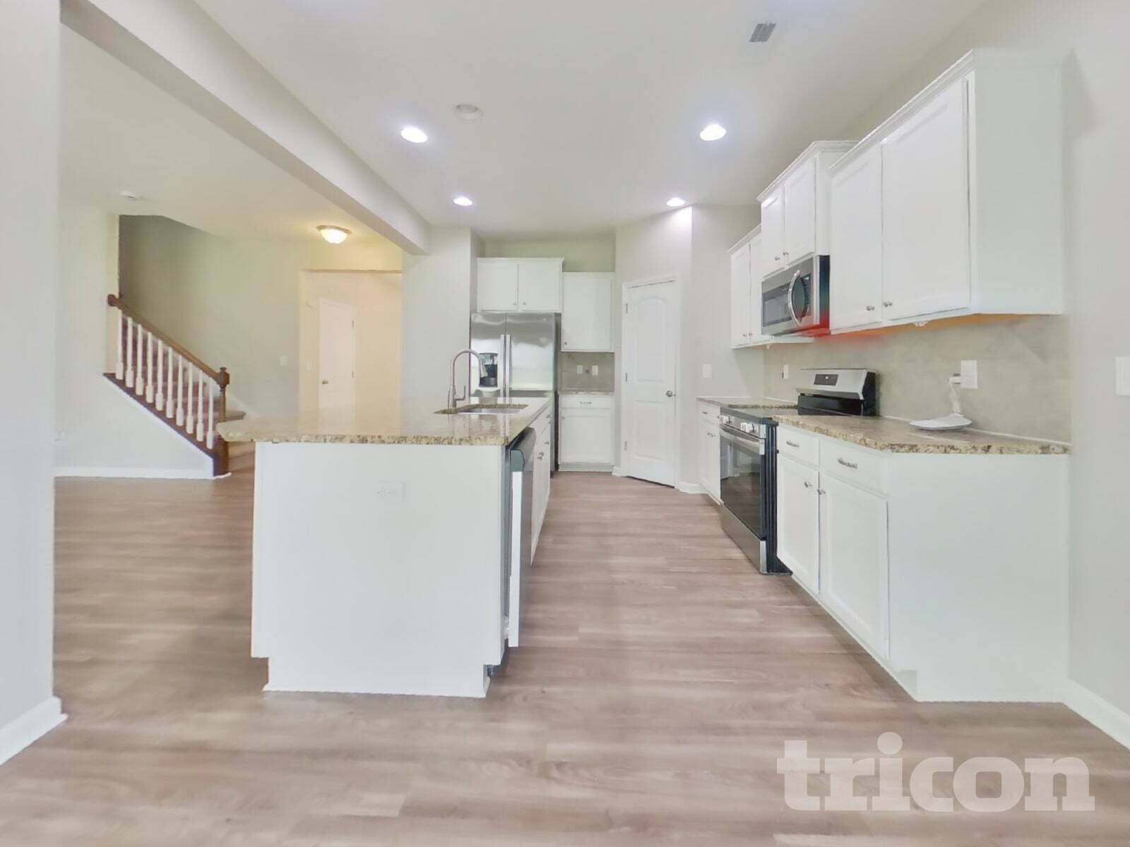 Building Photo - 6909 Barefoot Forest Dr