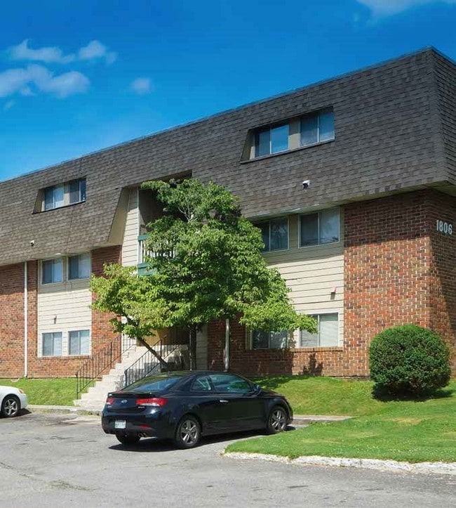 Dalton Village Apartments 1809 Shadow Ln Dalton GA 30720 Apartment